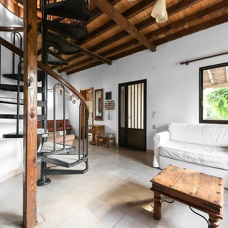 #luxlikehome Traditional Country House Holiday home