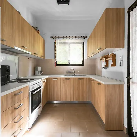 Holiday home #luxlikehome Traditional Country House Toroni